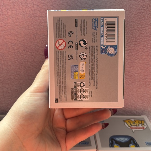 Blue beetle Funko Pop Bundle Set - Picture 9 of 17